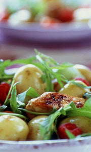 POTATO, CHICKEN AND ROCKET SALAD
